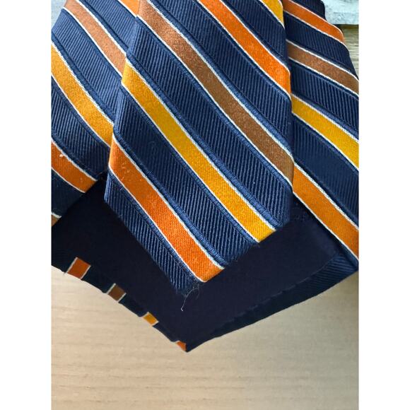 Roundtree & Yorke Silk Ties – Set of 3 – Striped, Geometric, and Patterned - Picture 11 of 16